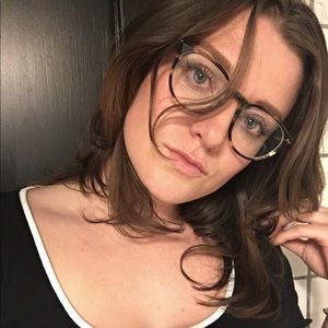 Meet your Posher, Annie